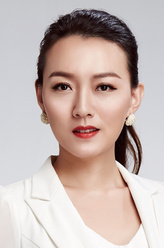 蔡蔡妈妈（王雅婷饰演）