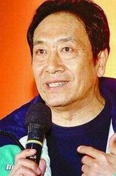 姜云波（王奎荣饰演）