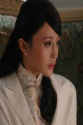 任秀/何艳秋（吴亚桥饰演）