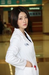 林娜（朱锐饰演）