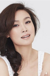 杨芳芳（詹小楠饰演）