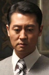 江伟岸（刘大为饰演）