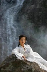 尹双双（刘诗诗饰演）