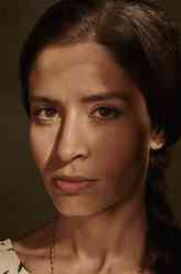 奥菲利娅·萨拉萨尔（梅赛德丝·马索霍饰演）