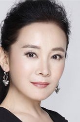 卢婉晴（娜仁花饰演）