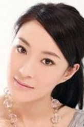 向红（刘莉莉饰演）