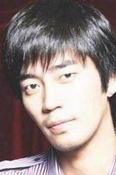 姜浩林（申盛禄饰演）