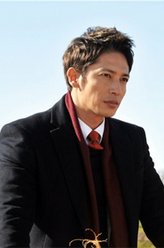 鹈饲杜夫（玉木宏饰演）