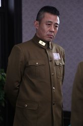 谭孝勇（侯勇饰演）