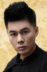 刘晓（程龙饰演）