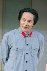 毛泽东（王霙饰演）