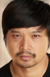 Tran Ha Binh（达特·樊饰演）