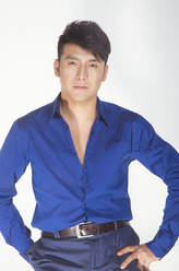 高强（郭强饰演）