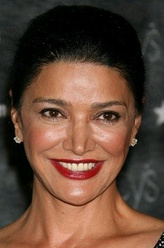 Chrisjen Avasarala（索瑞·安达斯鲁饰演）