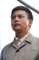 裴振达（崔林饰演）