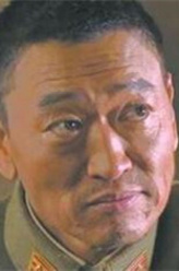 谢铁骅（徐成林饰演）