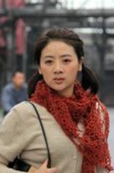 辛萍（小李琳饰演）