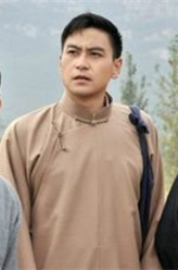 刘治国（李飞饰演）