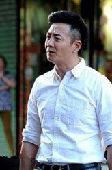 董家亮（张岩饰演）