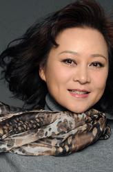 周晓群（黄爱玲饰演）