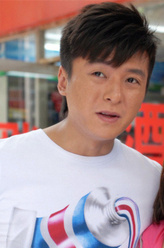 楚牧（朱雨辰饰演）