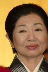 泉品子（泉品子饰演）