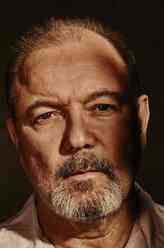 丹尼尔·萨拉萨尔（卢宾·布雷兹饰演）