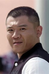 石磊（姜艺声饰演）
