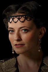 Clarice Orsini（劳拉・普沃饰演）