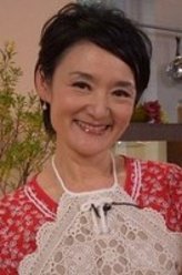 陈美丽（谭艾珍饰演）