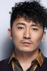 黄建军（陈昊饰演）