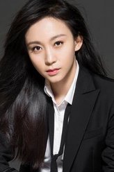 古玉洁（丁子玲饰演）