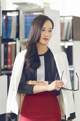 黄俐（蓝盈莹饰演）