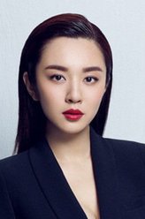 韩灵芝（王晓晨饰演）