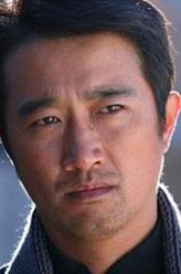 王长安（沈航饰演）