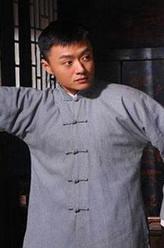 秦凤鸣（吴健饰演）