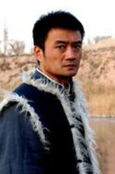 大龙（曹卫宇饰演）
