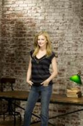 Emily Thorne（艾米丽·万凯普饰演）