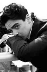 文森特·皮亚扎（文森特·皮亚扎饰演）