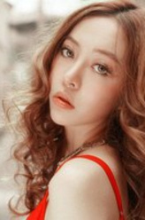 黄嫀砚（黄嫀砚饰演）