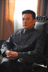 黎世杰（章申饰演）