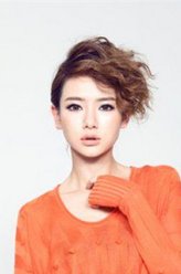 戚薇（戚薇饰演）