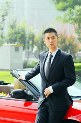 周浩（任重饰演）