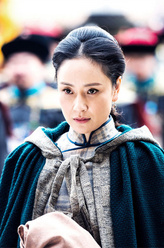 大扇子（孙宁饰演）