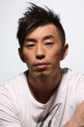 邹少官（邹少官饰演）