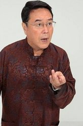 郑天寿（米铁增饰演）