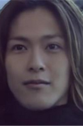 城户真司（须贺贵匡饰演）