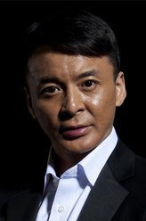 高云飞（石文中饰演）
