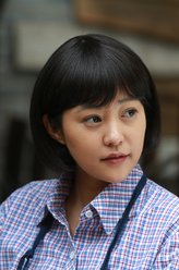 李英姿（郝蕾饰演）