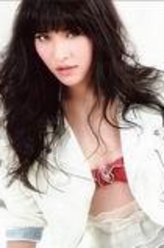 Kang（Ploy Chermarn饰演）